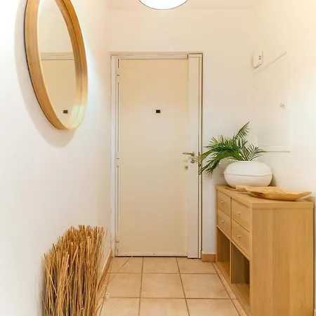 Apartment Select'sohome - Idealement Situe Au Coeur Du Lavandou A Quelques Pas De La Avec Parking Prive ! - 3 Etoiles - Alba-48 *