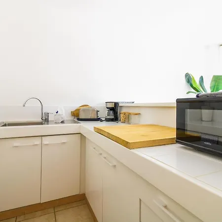 Apartment Select'sohome - Idealement Situe Au Coeur Du Lavandou A Quelques Pas De La Avec Parking Prive ! - 3 Etoiles - Alba-48 *